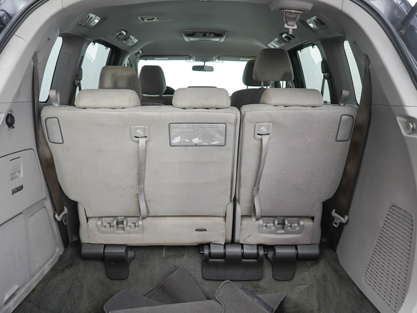 Used 2016 Honda Odyssey SE image 9