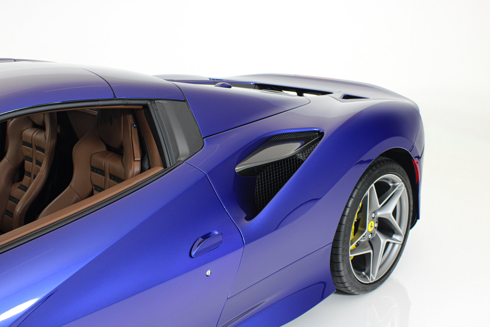 Certified 2023 Ferrari F8 Tributo RWD image 58