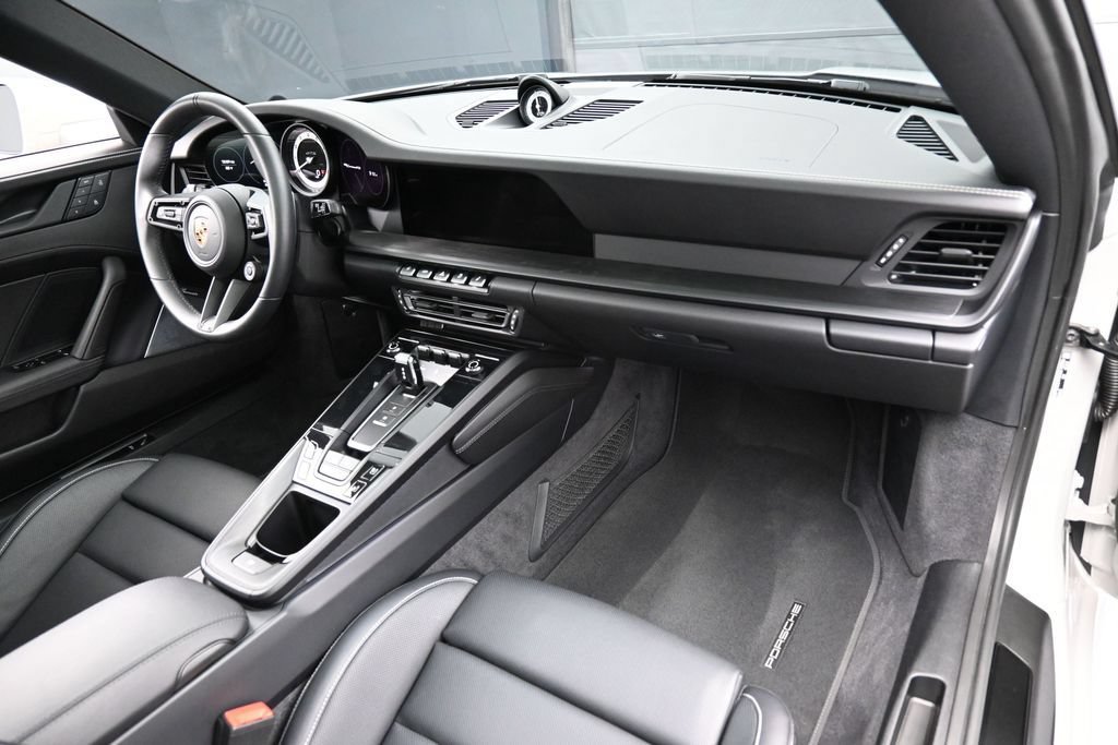Certified 2024 Porsche 911 Carrera GTS RWD image 29