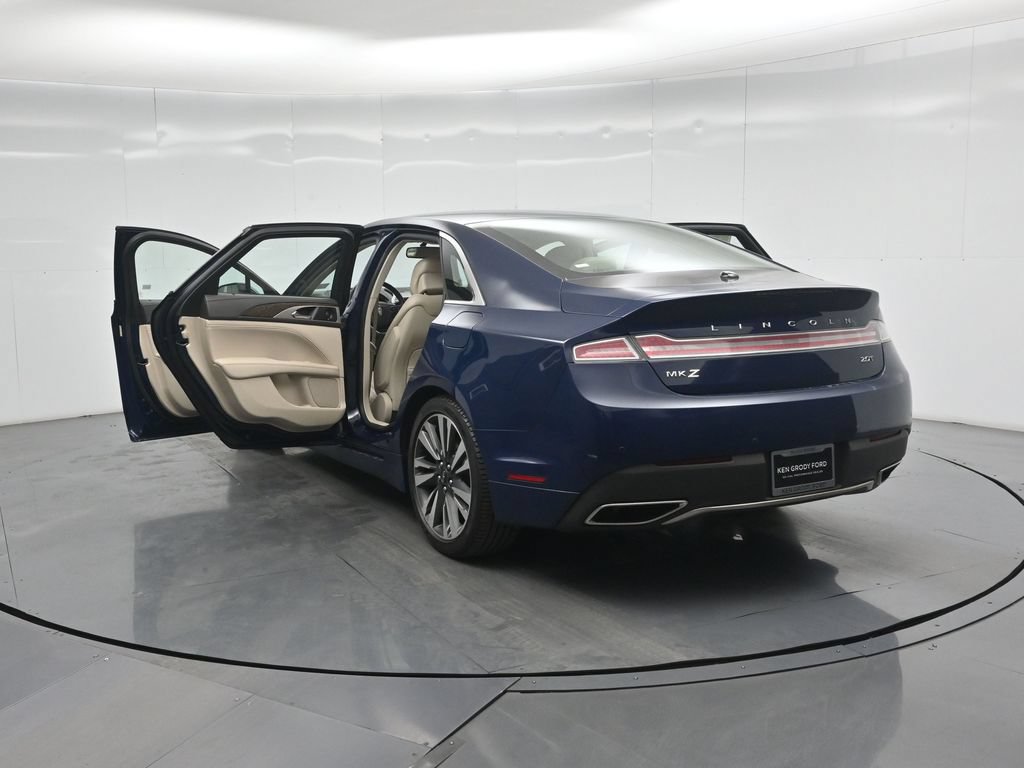 Used 2018 Lincoln MKZ Reserve FWD image 29