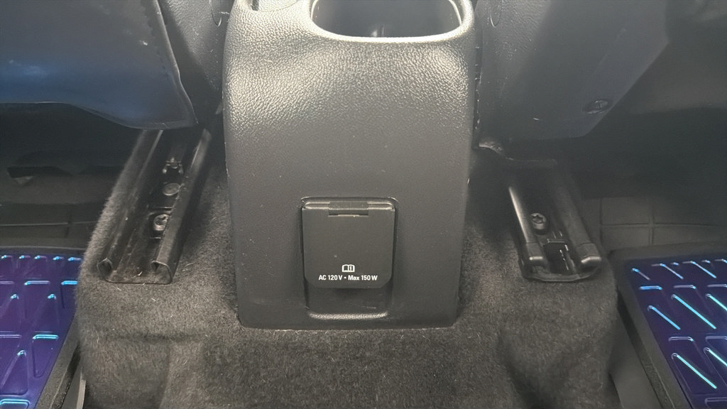 Used 2020 Chevrolet Trax LT w/ LT Convenience Package AWD/4WD image 16
