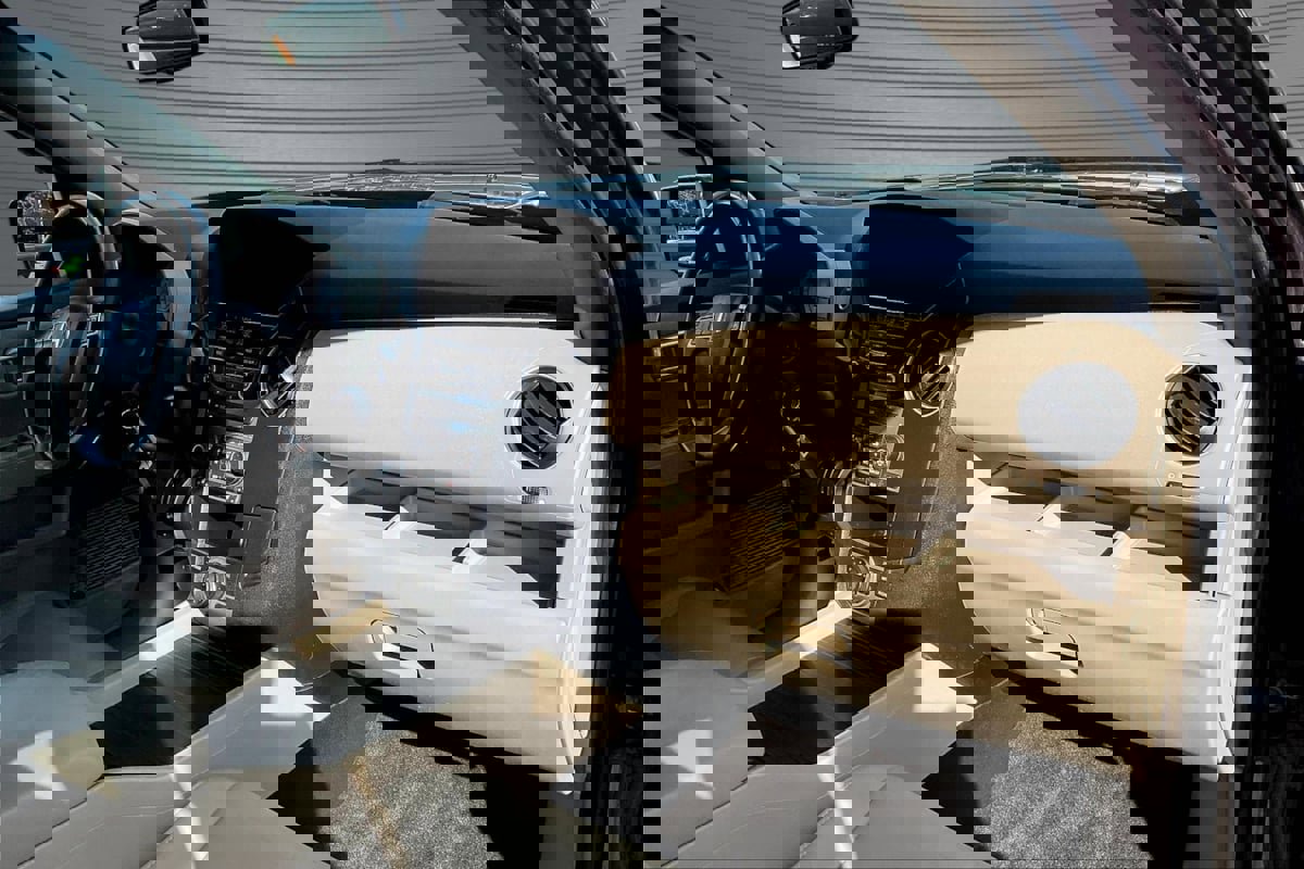 Used 2012 Honda Pilot EX-L image 25