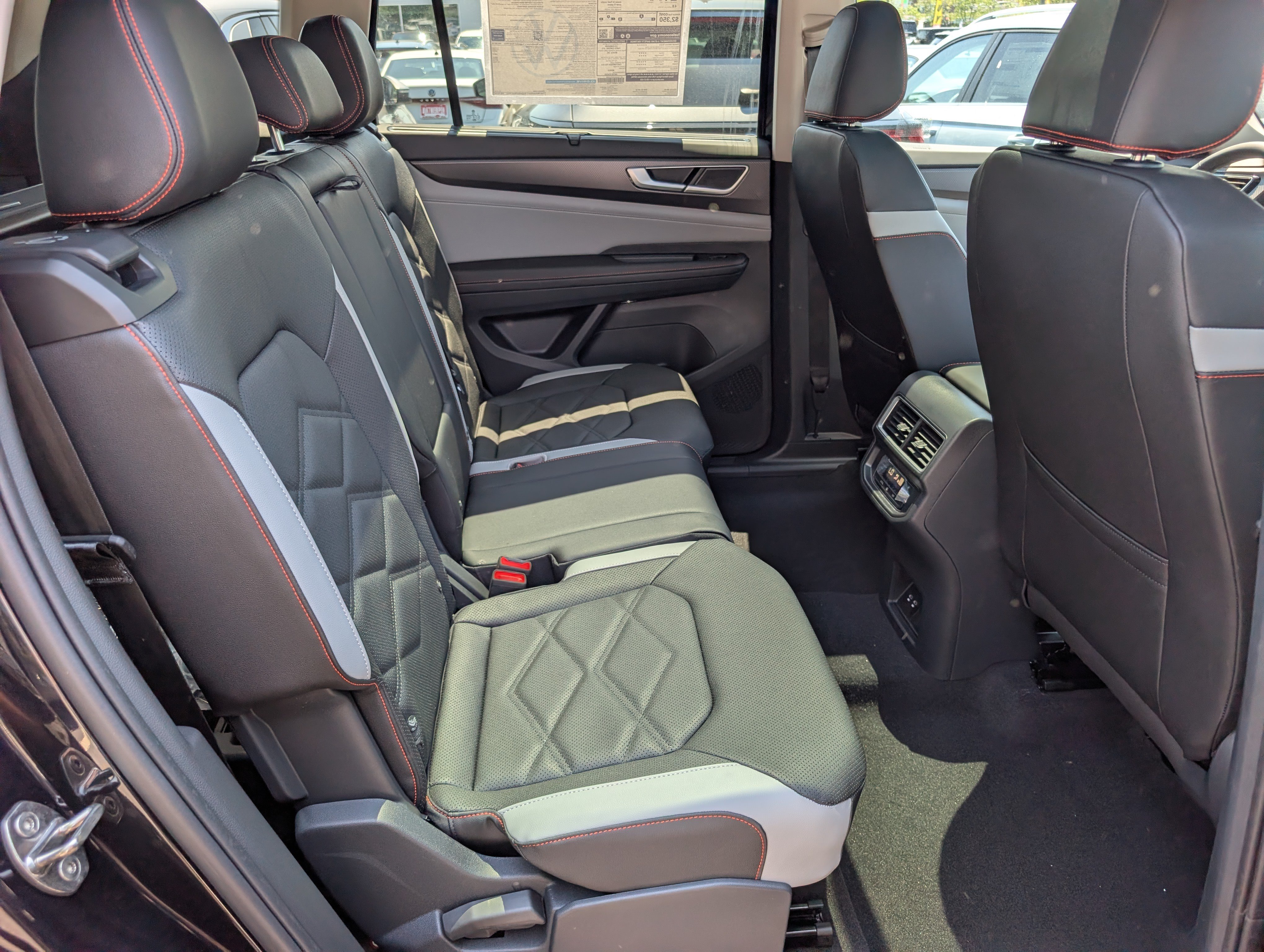 New 2026 Volkswagen Atlas Peak Edition AWD/4WD image 11