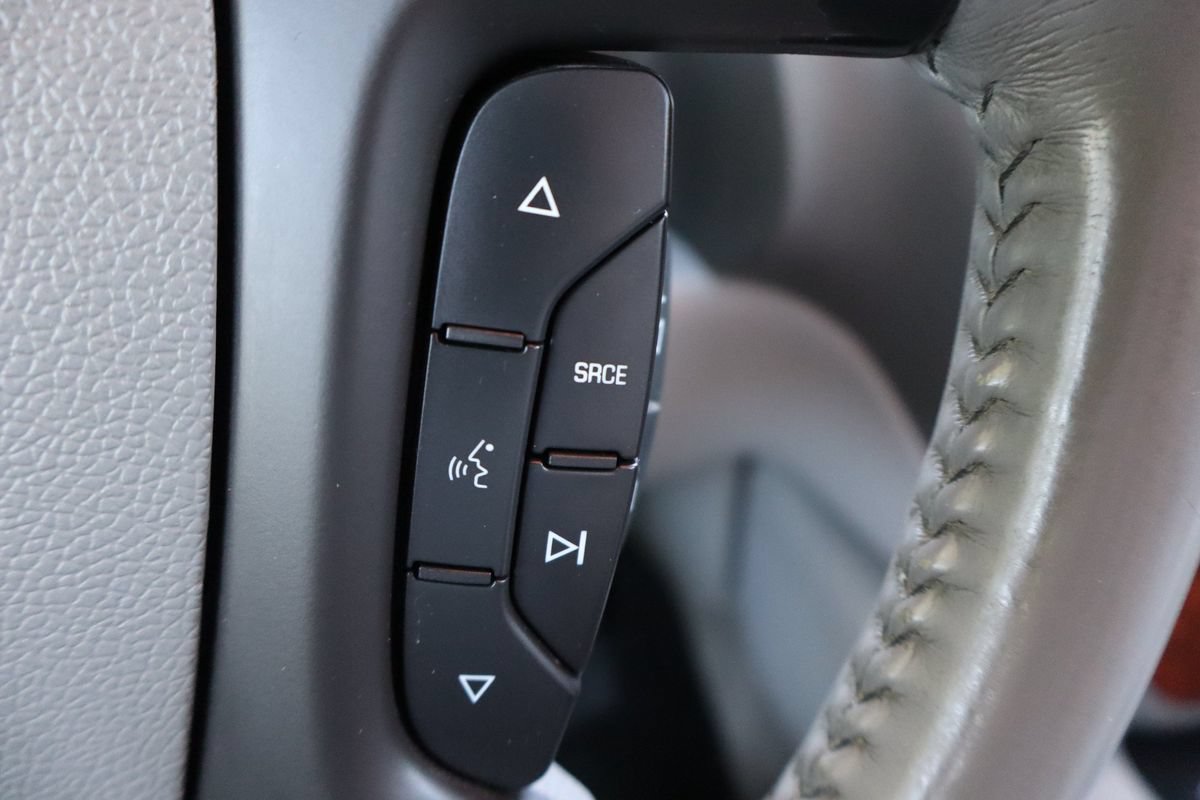 Used 2008 Chevrolet Suburban LT w/ LT Preferred Equipment Group AWD/4WD image 32