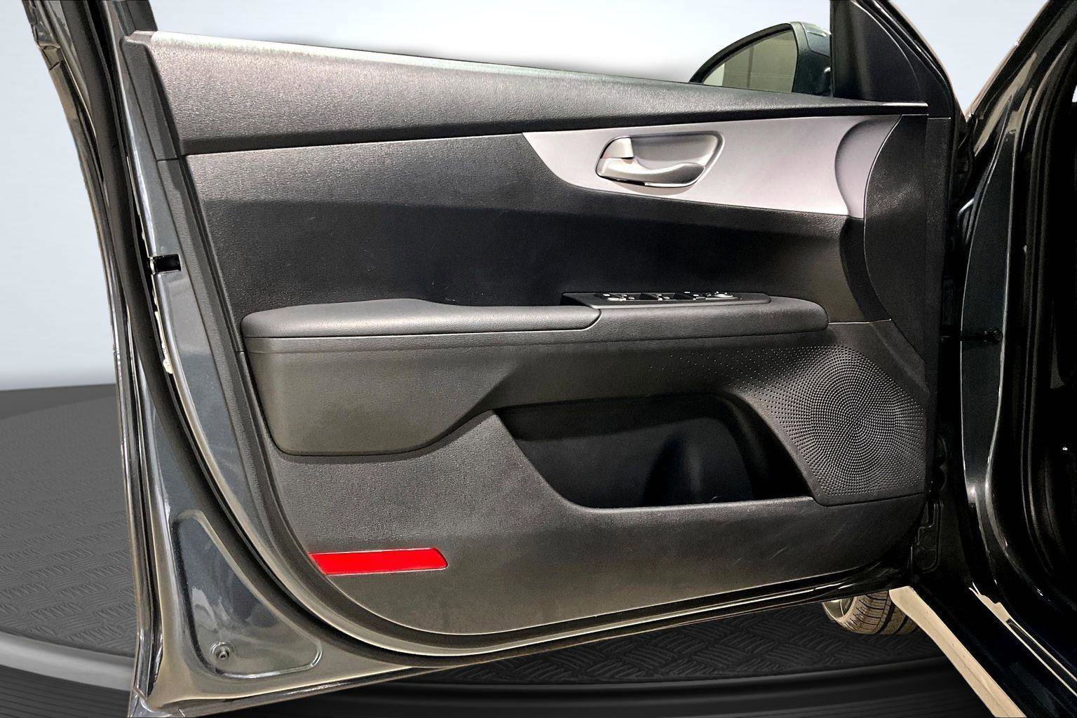 Used 2024 Kia Forte LXS image 23