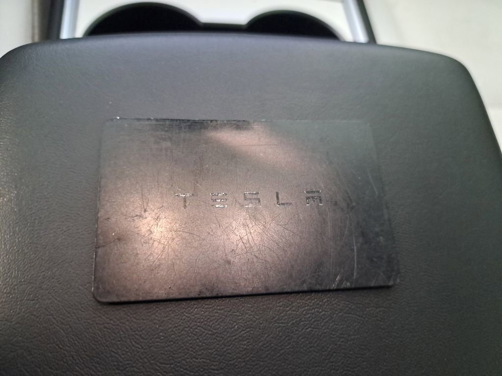 Used 2024 Tesla Model Y Performance image 27