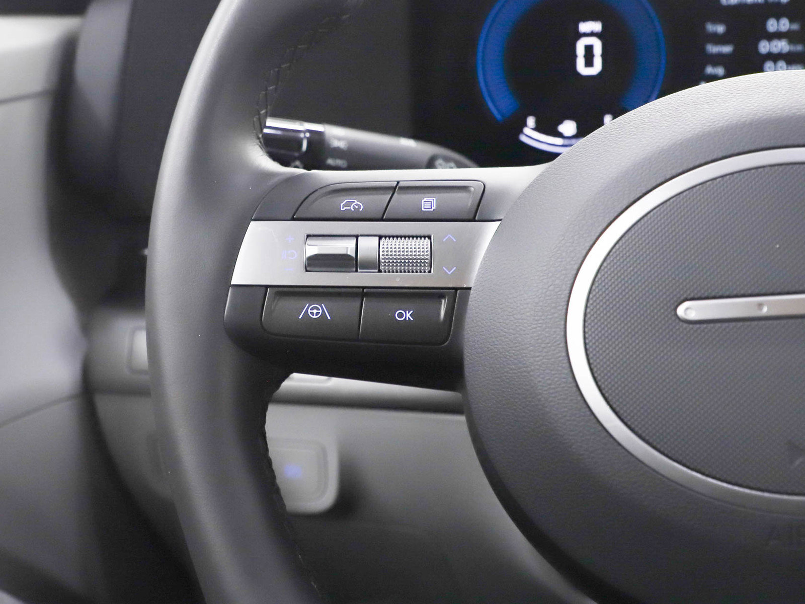 Used 2025 Hyundai Kona SEL image 23