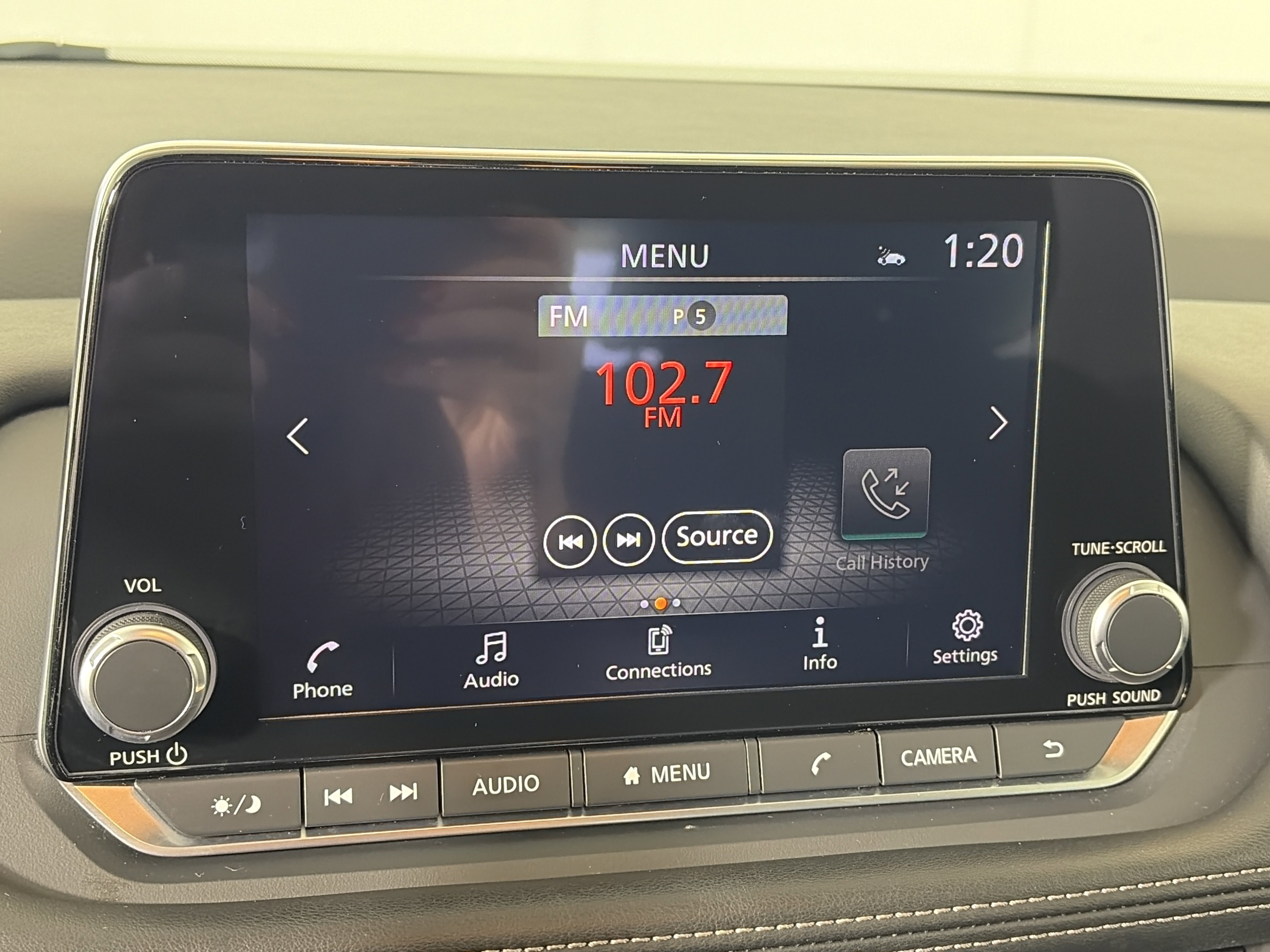 Used 2024 Nissan Rogue SV image 18