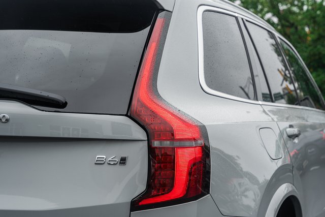 Used 2026 Volvo XC90 B6 Plus w/ Protection Package Premier AWD/4WD image 6