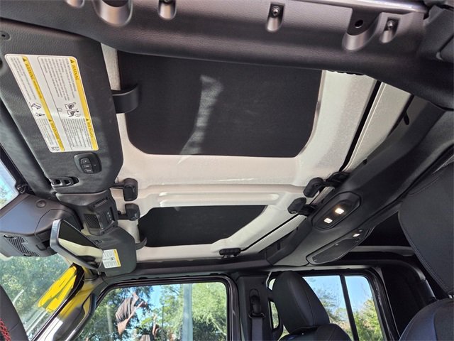 Used 2024 Jeep Gladiator Rubicon image 30