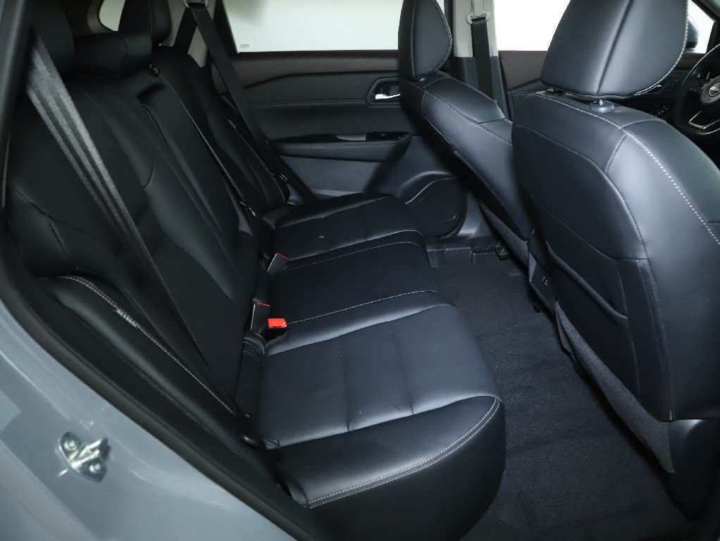 Certified 2023 Nissan Rogue SL AWD/4WD image 35