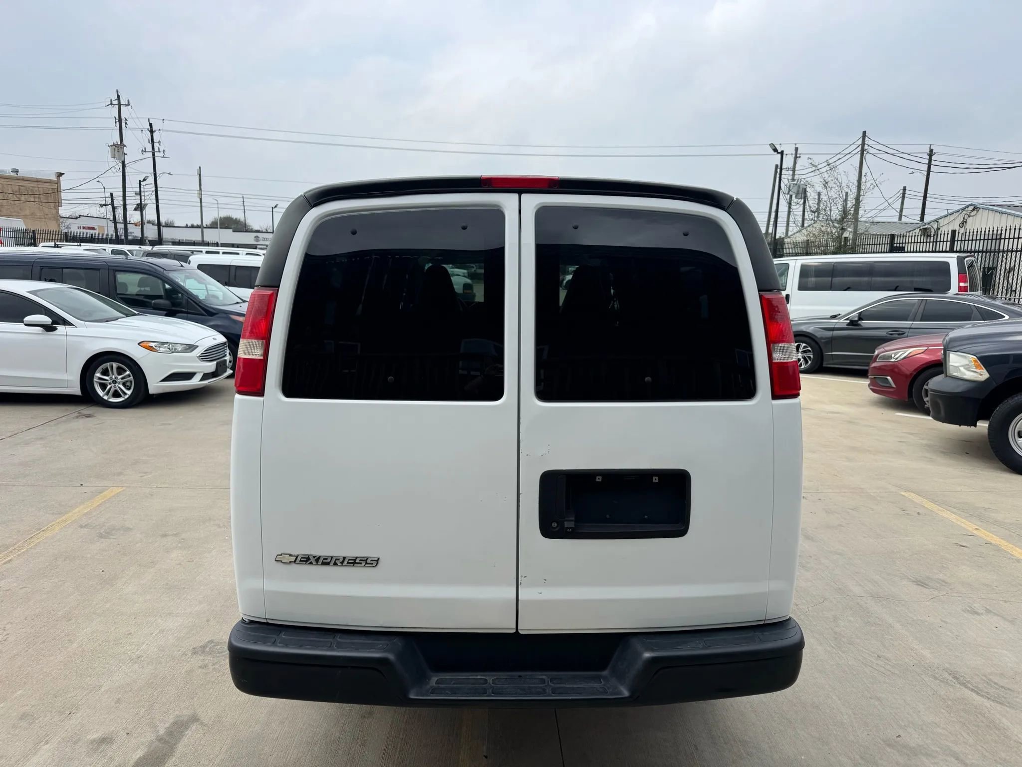 Used 2017 Chevrolet Express 2500 LS image 6