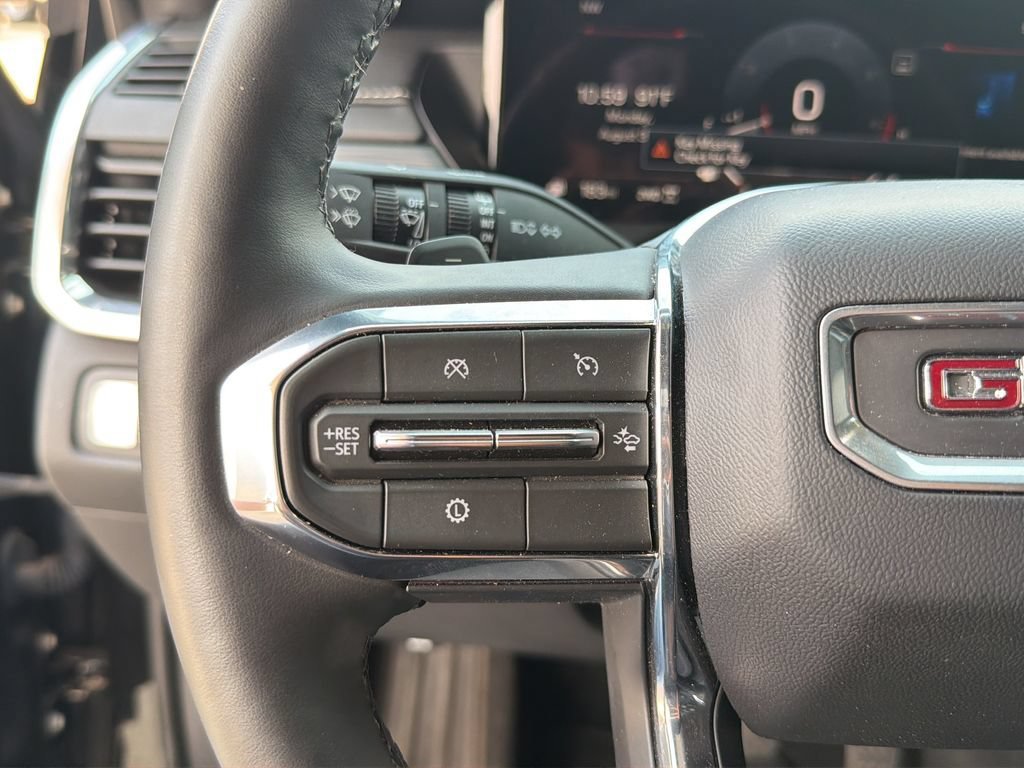 Used 2025 GMC Acadia Elevation AWD/4WD image 19
