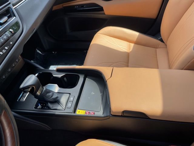 Used 2023 Lexus ES 300h Ultra Luxury w/ Accessory Package (Z1) FWD image 28