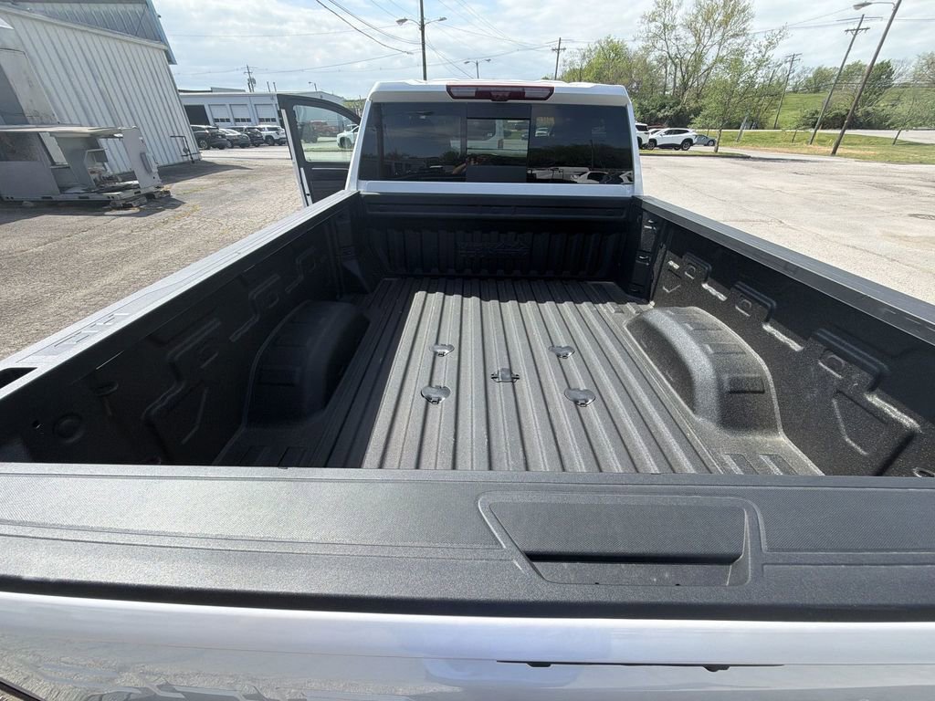 Used 2024 Chevrolet Silverado 2500 High Country w/ Technology Package AWD/4WD image 24