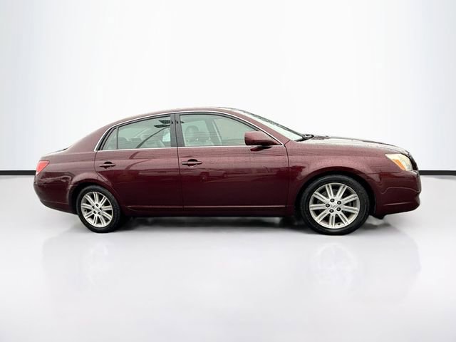 Used 2005 Toyota Avalon Limited image 9