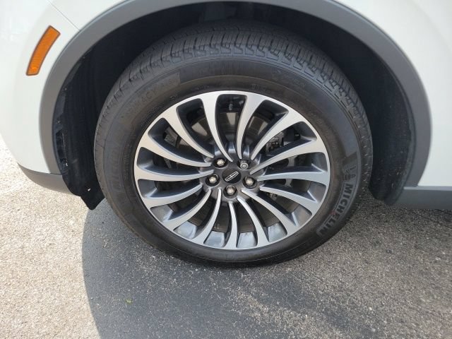 Certified 2024 Lincoln Aviator Reserve w/ Elements Package Plus AWD/4WD image 16