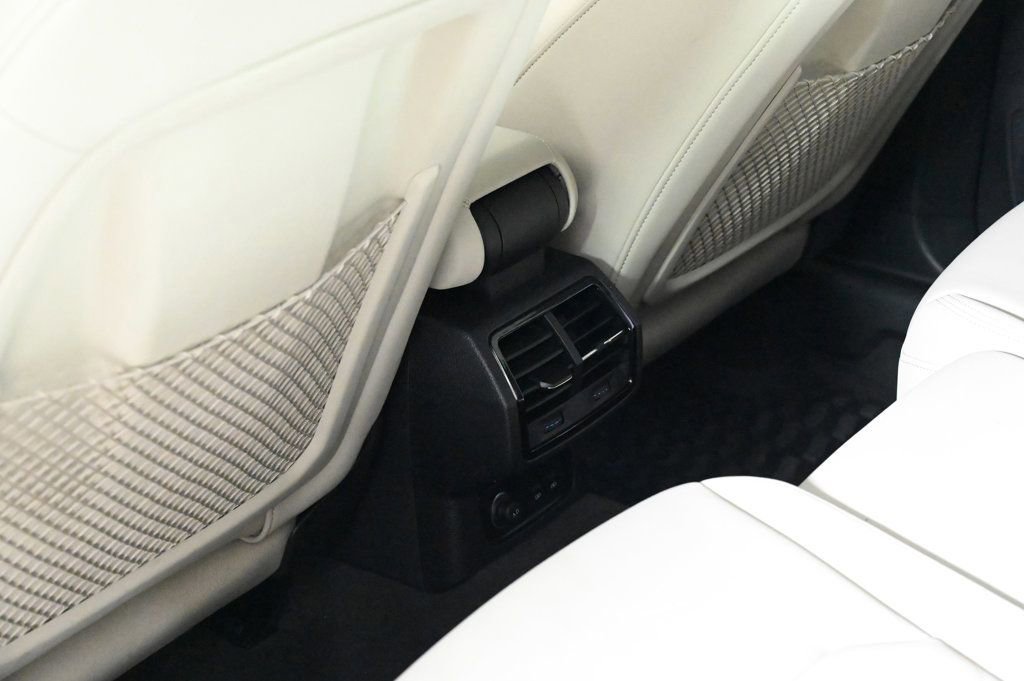 Used 2025 Audi Q3 2.0T Premium Plus w/ Premium Plus Package image 18