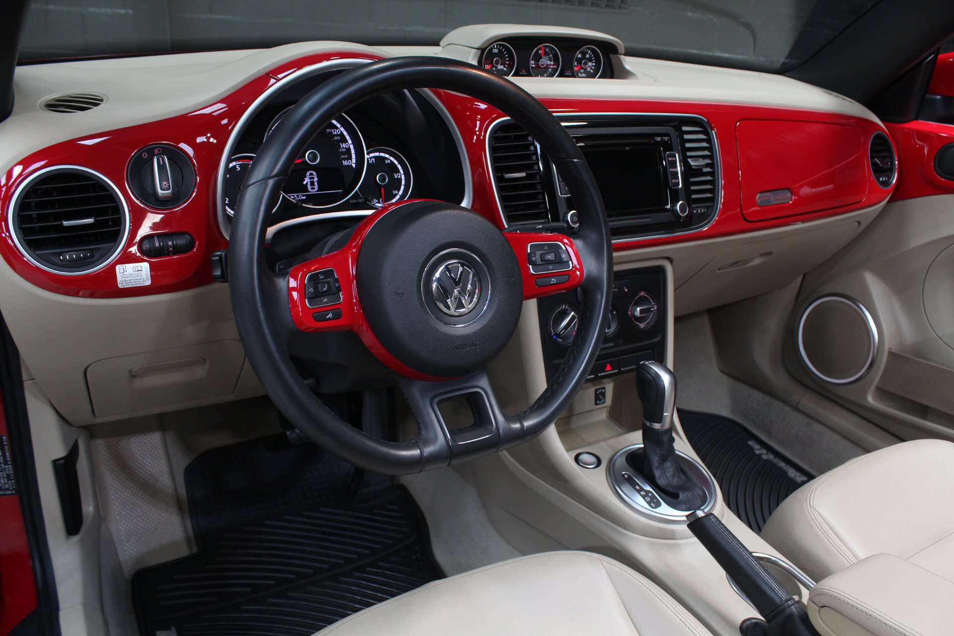 Used 2014 Volkswagen Beetle TDI FWD image 37