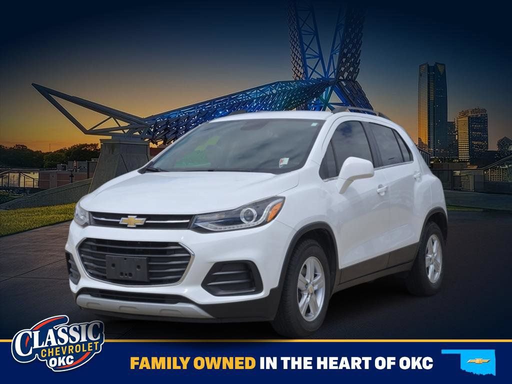 Used 2020 Chevrolet Trax LT w/ LT Convenience Package FWD image 3
