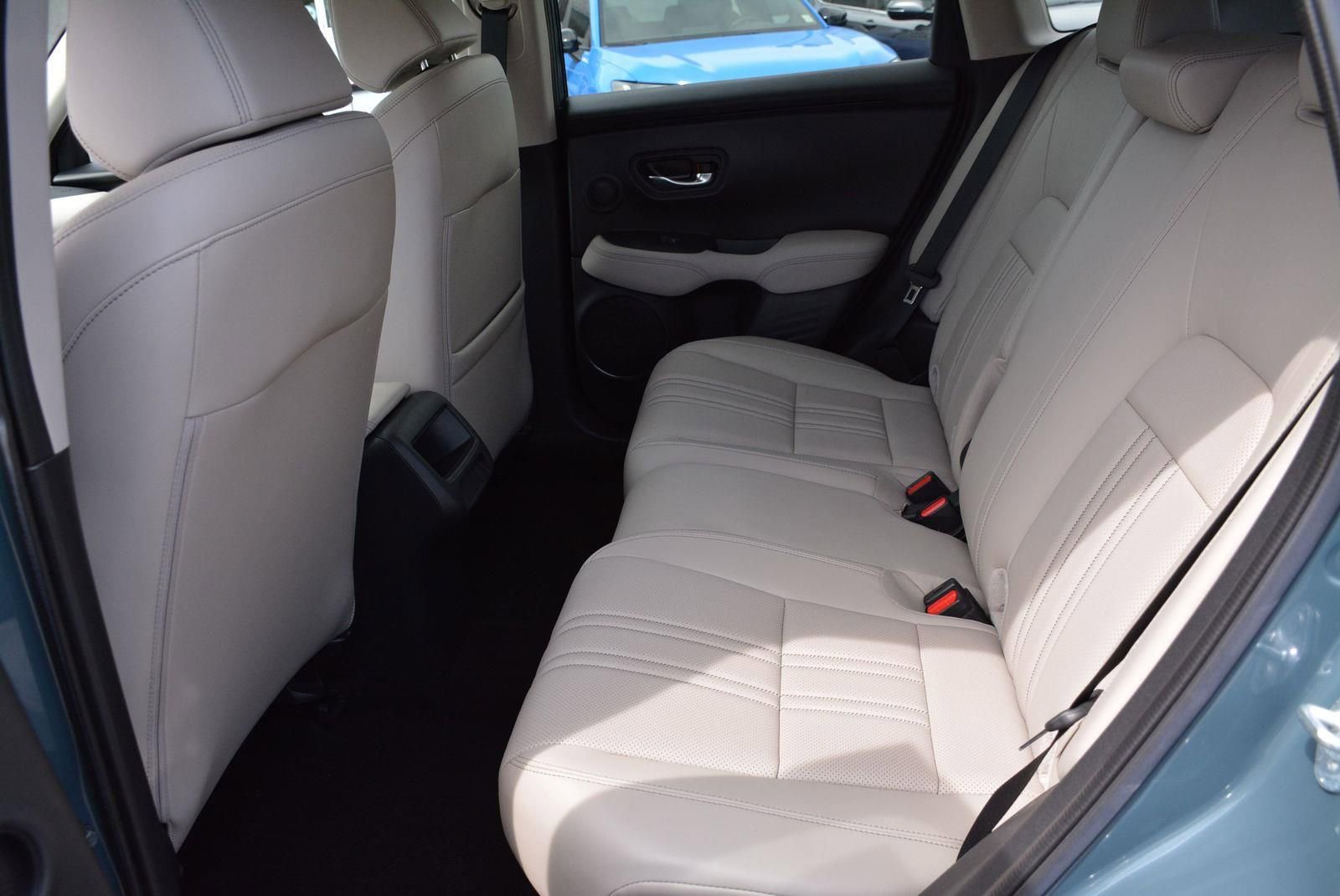 Used 2024 Honda HR-V EX-L image 10
