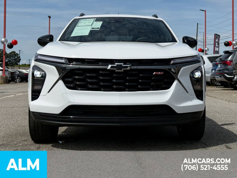 Used 2025 Chevrolet Trax RS w/ Sunroof Package image 9