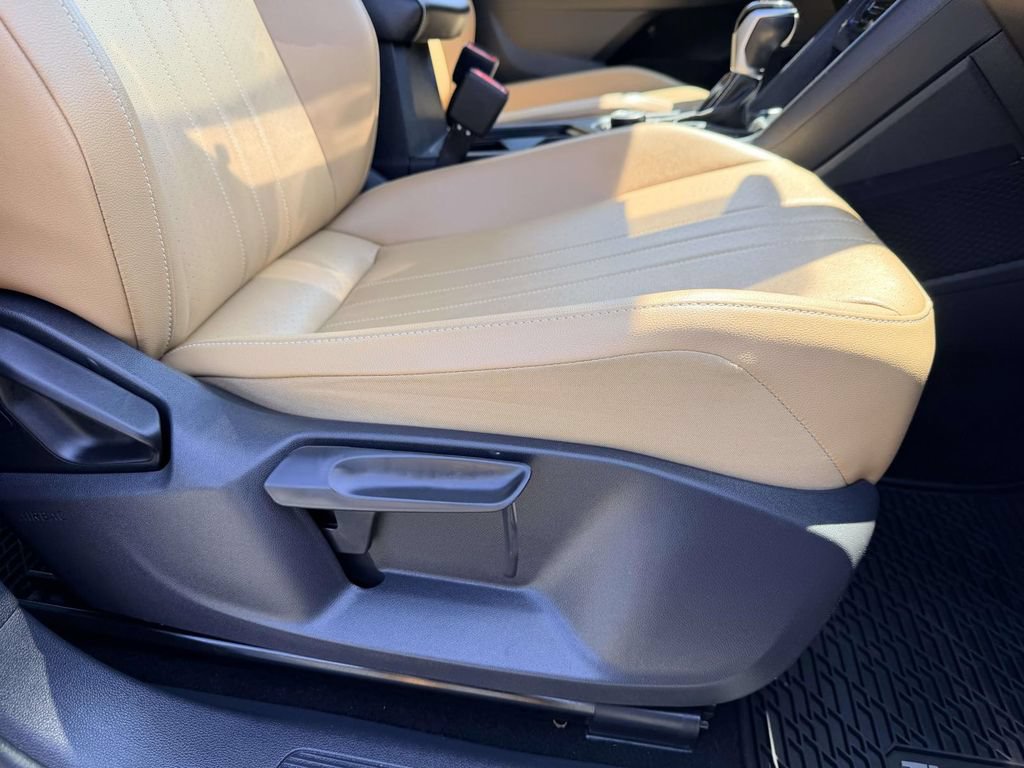 Used 2022 Volkswagen Tiguan SE AWD/4WD image 8