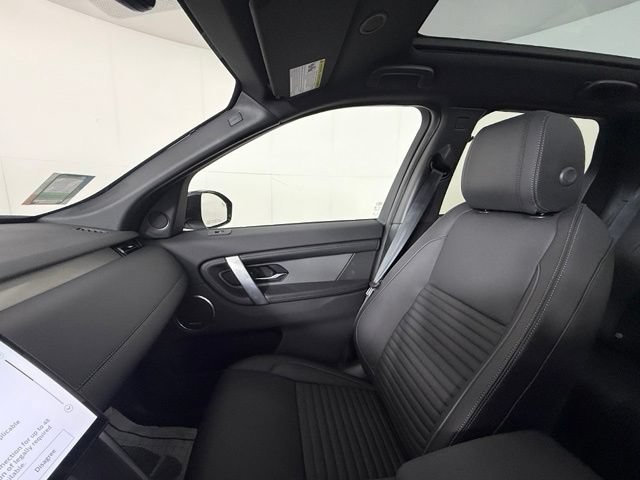 New 2025 Land Rover Discovery Sport Dynamic SE AWD/4WD image 17