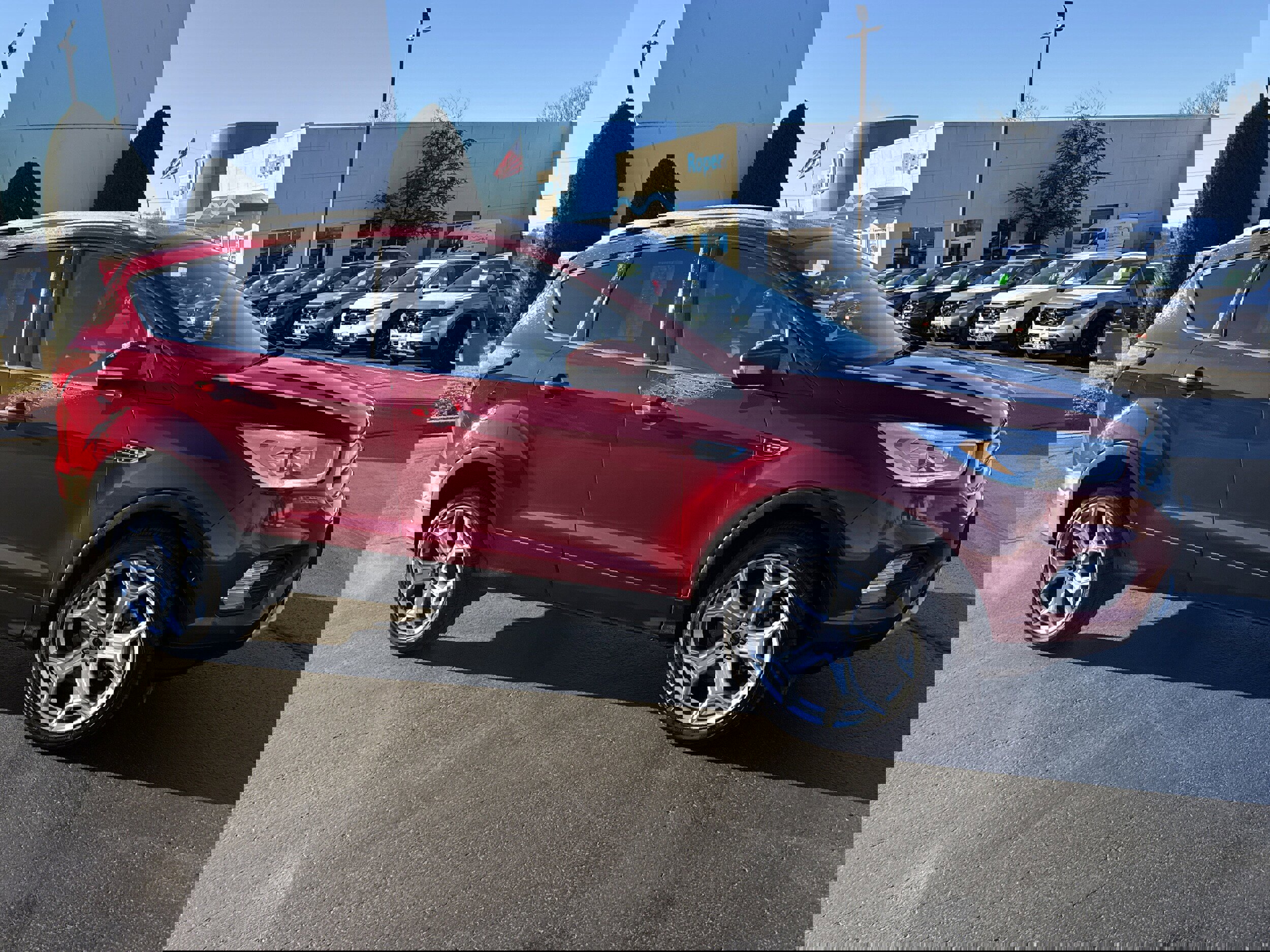 Used 2019 Ford Escape Titanium w/ U9j03 - Titanium Tow Package