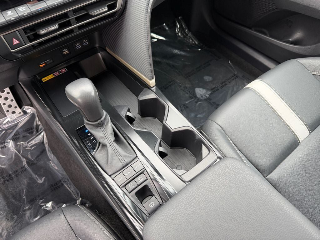 Used 2025 Toyota Camry SE FWD image 18