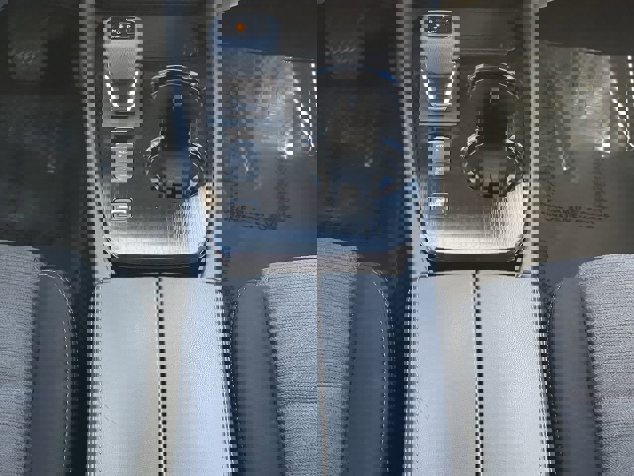 Used 2023 Nissan Rogue SV image 19