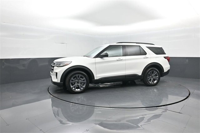 New 2026 Ford Explorer Active image 4