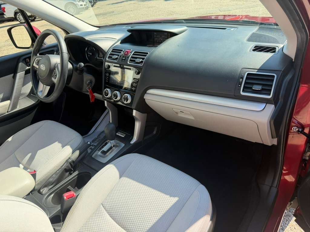 Used 2017 Subaru Forester 2.5i Premium AWD/4WD image 24