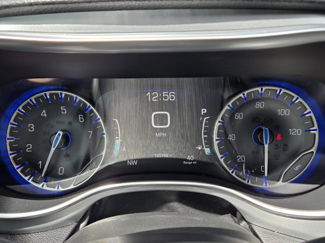 Used 2020 Chrysler Pacifica Limited w/ Advanced Safetytec Group image 27