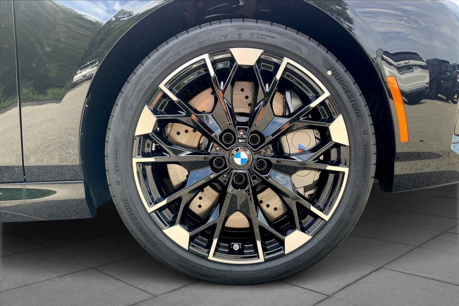 Used 2026 BMW M235i xDrive w/ Technology Package AWD/4WD image 11