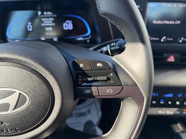 Certified 2025 Hyundai Elantra Sport image 20