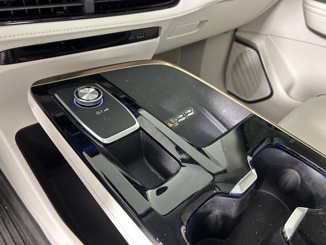 Used 2025 Buick Enclave Avenir w/ Super Cruise Package image 28