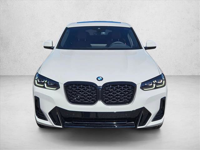 Used 2025 BMW X4 xDrive30i w/ M Sport Package image 2