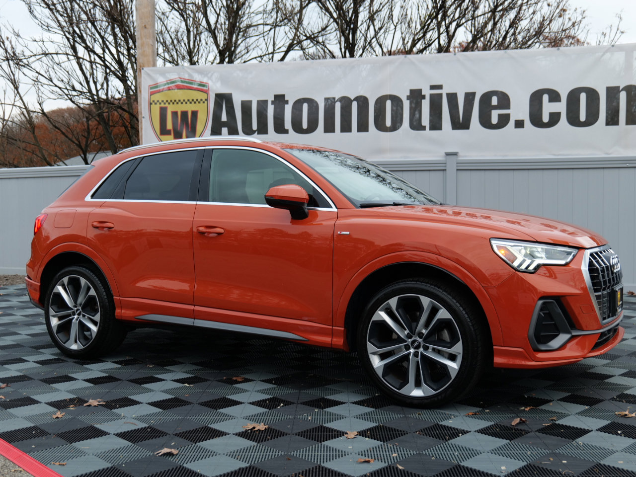 Used 2019 Audi Q3 2.0T Premium Plus w/ Premium Plus Package image 3