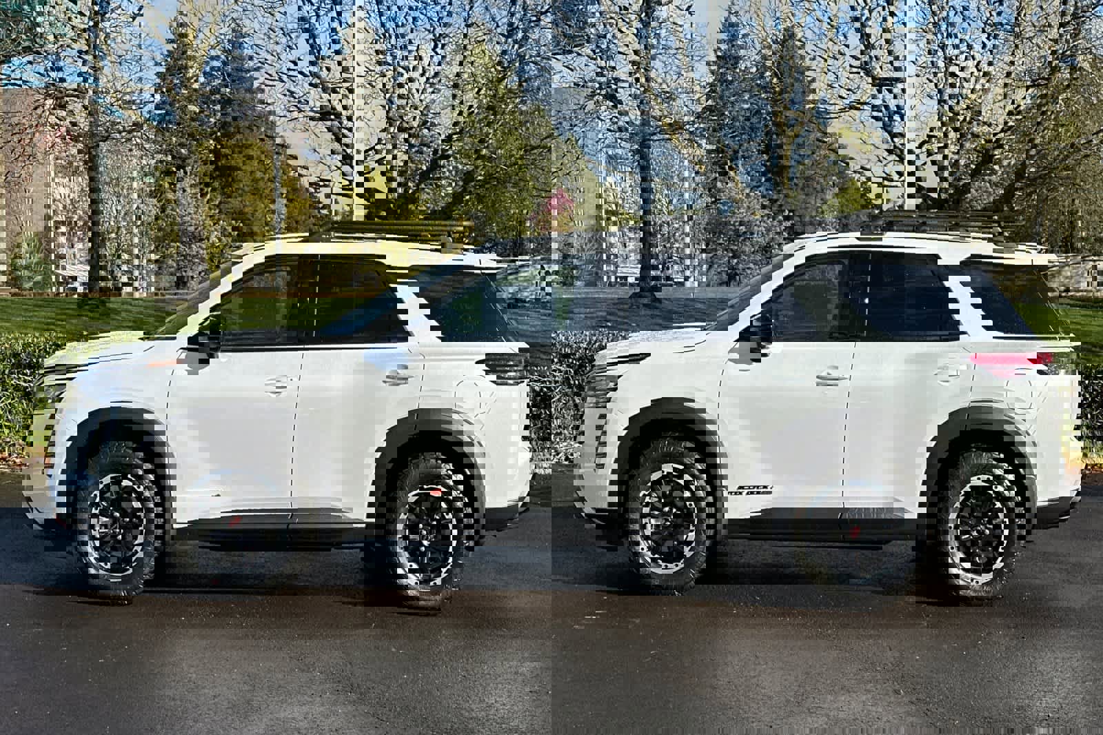 New 2026 Nissan Pathfinder Rock Creek image 5