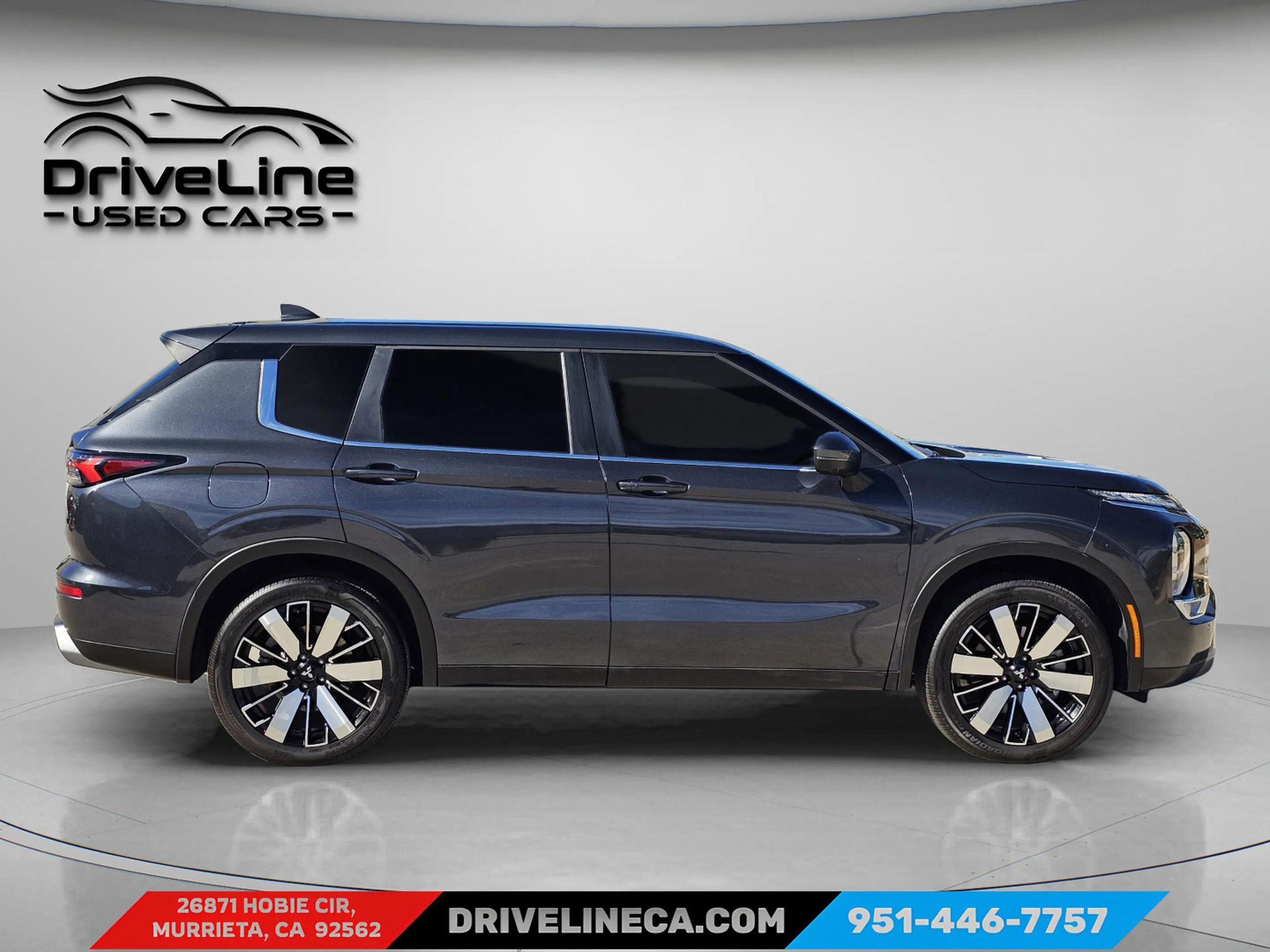 Used 2025 Mitsubishi Outlander SE FWD image 14