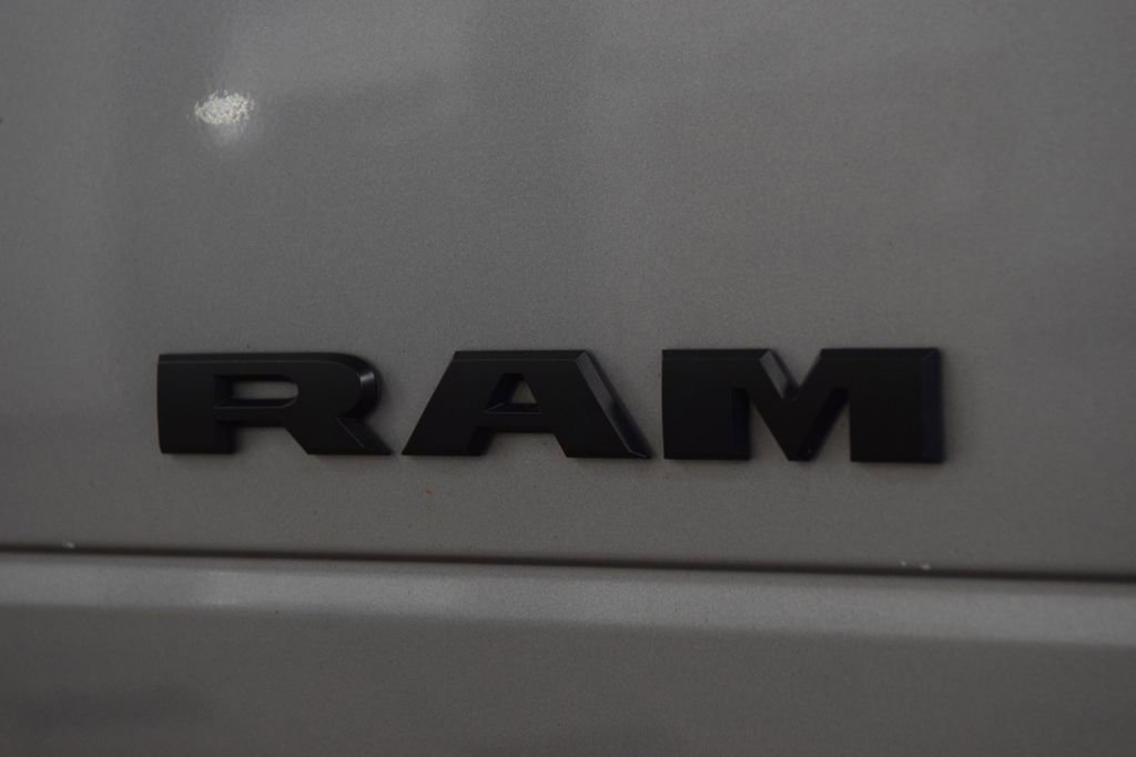 Used 2024 RAM 2500 Limited AWD/4WD image 16