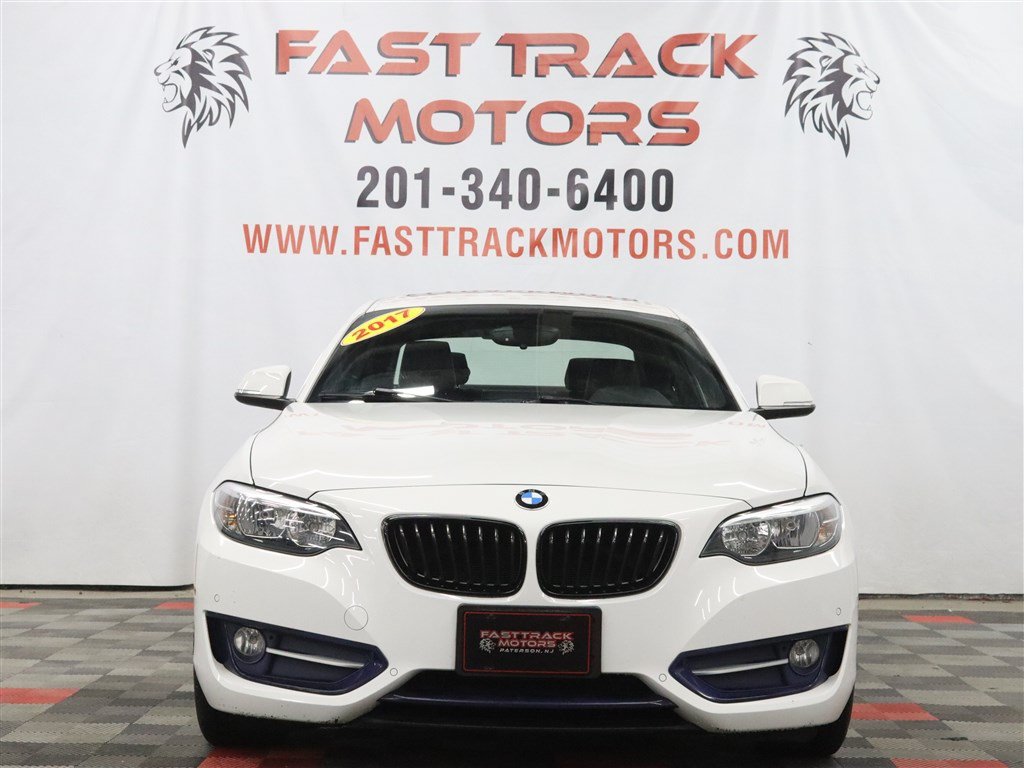 Used 2017 BMW 230i xDrive Coupe AWD/4WD image 2