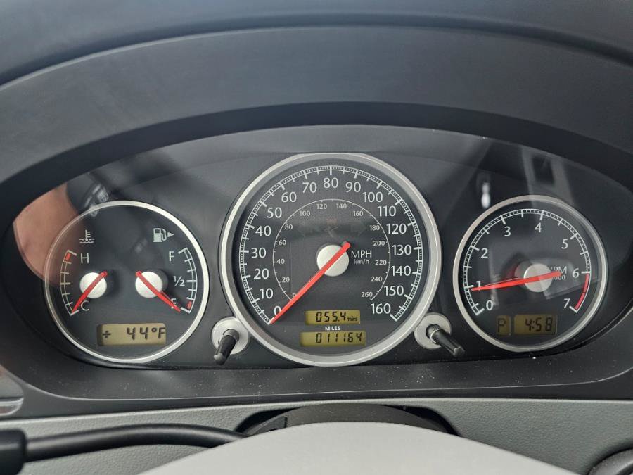 Used 2008 Chrysler Crossfire Limited RWD image 5