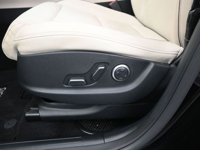 Used 2024 Genesis GV70 2.5T w/ Advanced Package image 10