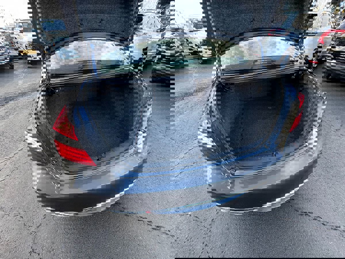 Used 2017 Honda Accord EX-L image 9