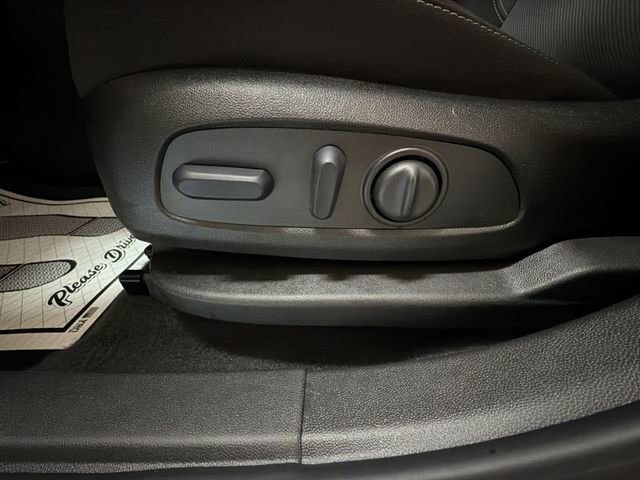 Certified 2025 Chevrolet Blazer LT image 12