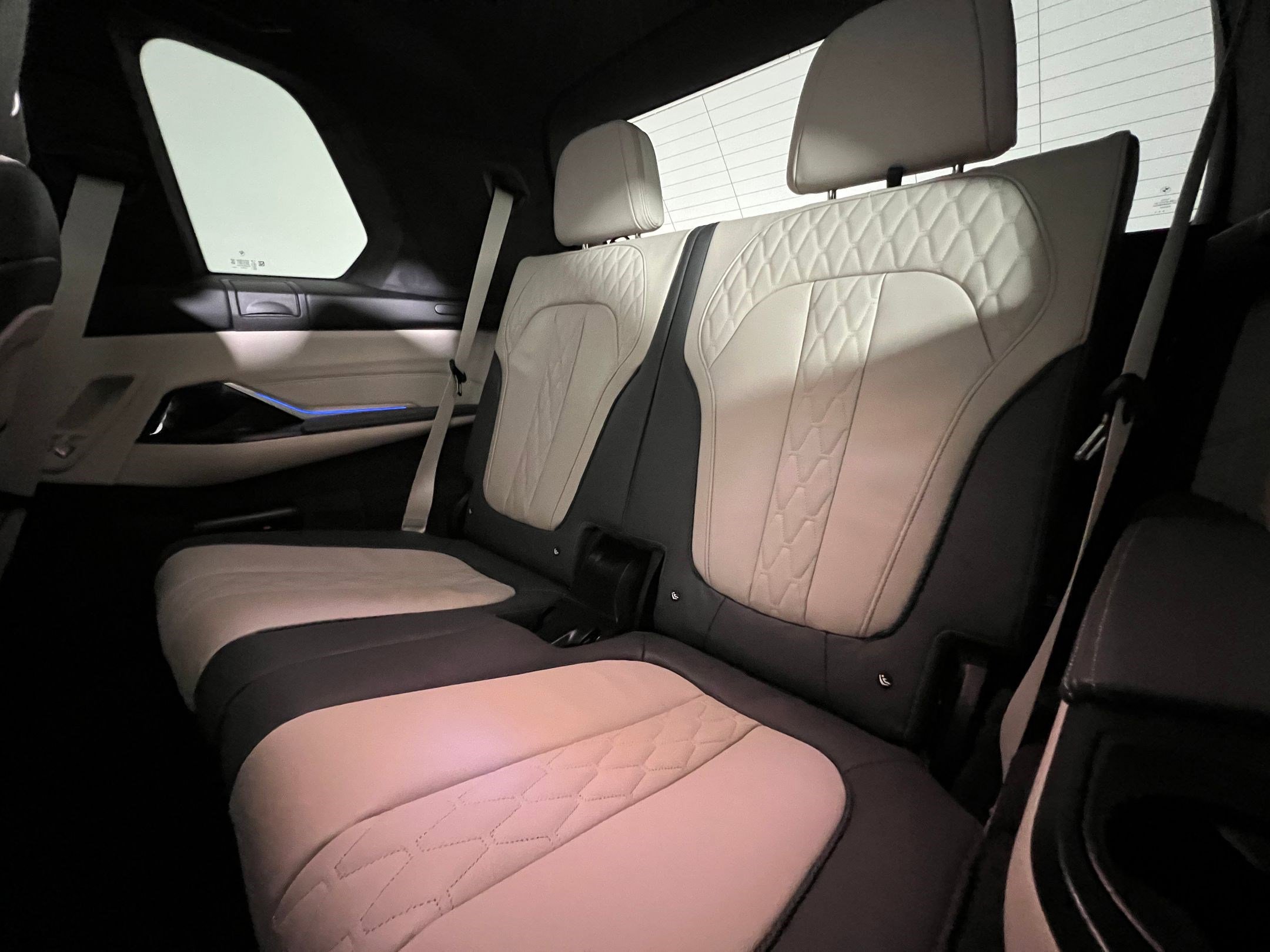 New 2026 BMW ALPINA XB7 image 37