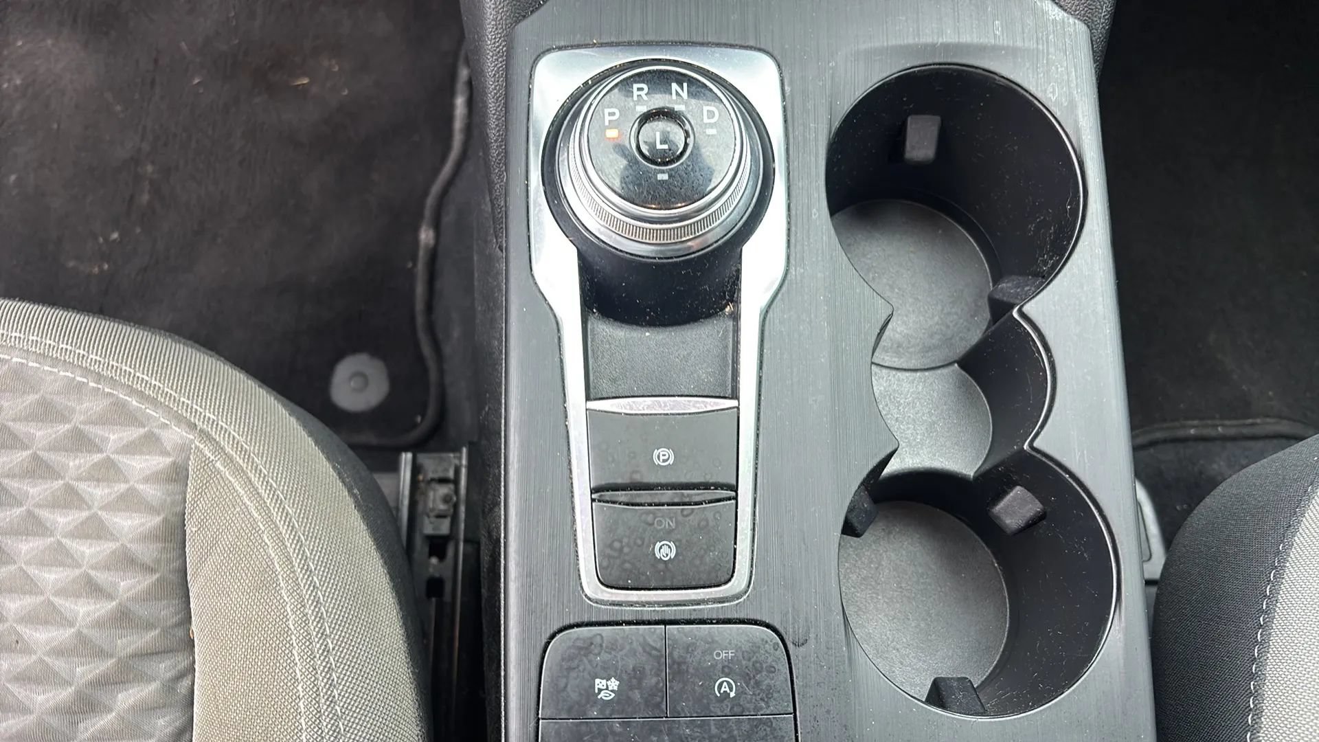 Used 2021 Ford Escape SE FWD image 25