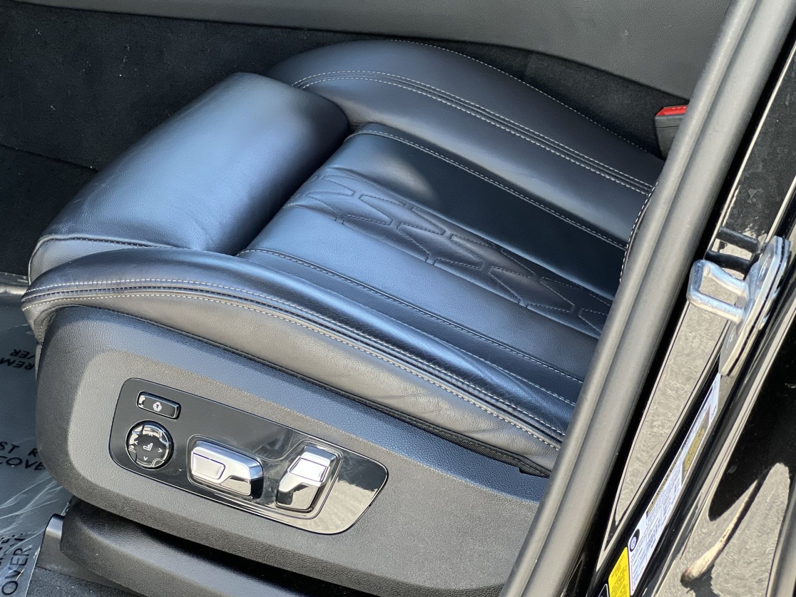 Used 2023 BMW X6 xDrive40i w/ M Sport Package AWD/4WD image 19